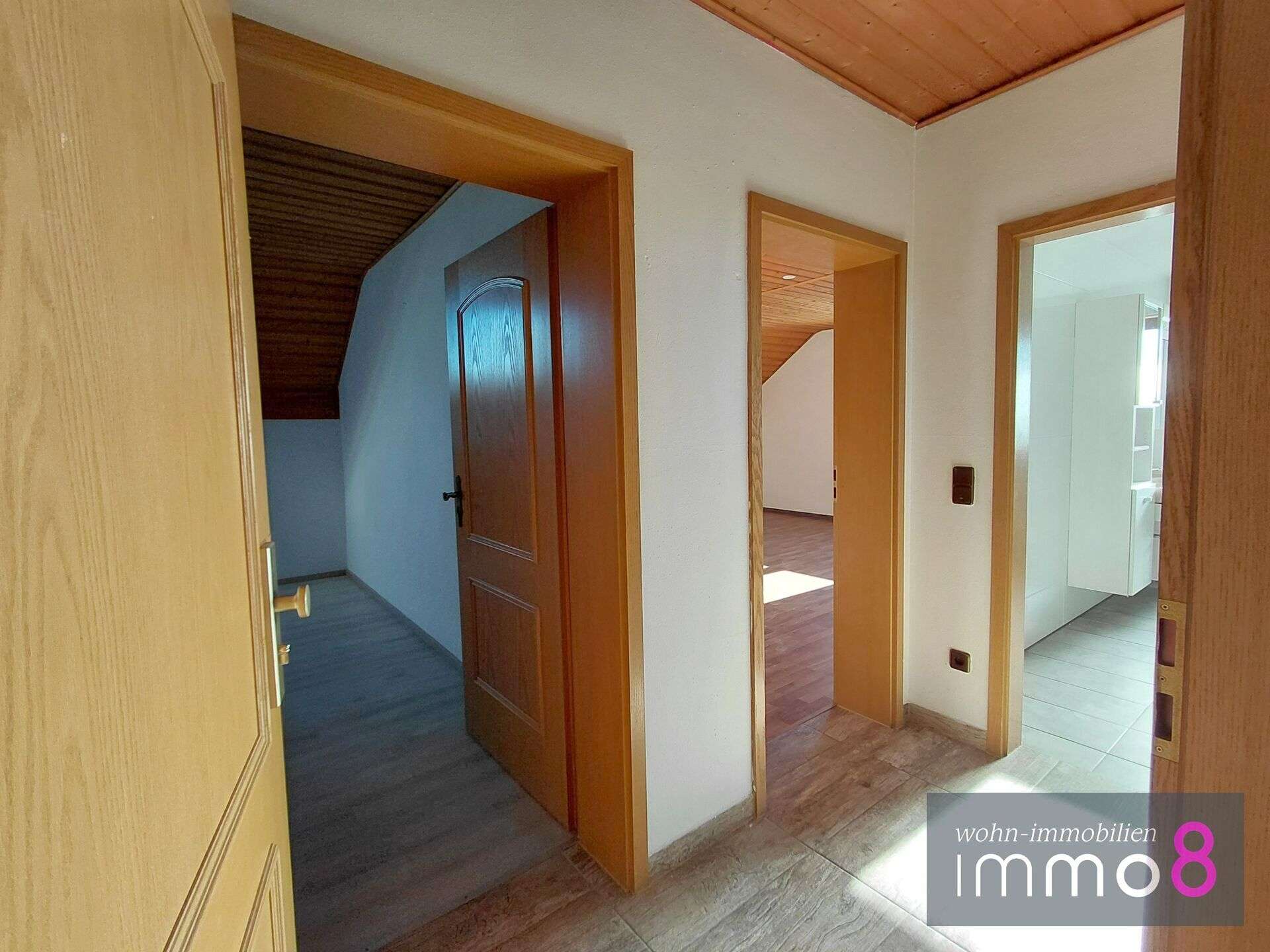 Immobilie in Karlskron - Natur pur bei Ingolstadt - Ruhige DG-Wohnung mit 3 Zimmern - Bild 6