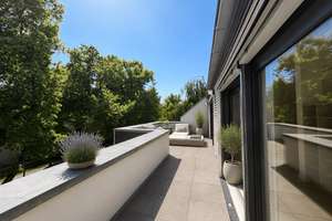 Luxusausstattung! 2 Ebenen mit EBK, Klimaanlage, 2 Terrassen und Garten in ruhiger Toplage!