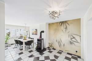 EE-Klasse A. Helles, modernes RMH, Garage, Stellplatz, TLB, EBK, Gäste WC, Balkon, Terrasse, Garten – Die vollständige Adresse der Immobilie erhältst du vom Anbieter., 73734 Berkheim, Esslingen am Neckar – Vorschaubild 9