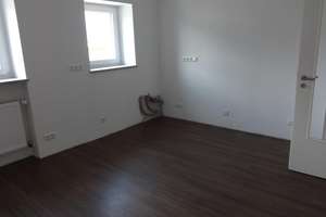großzügige 3,5-Zimmer-Wohnung in Lappersdorf mit Südbalkon, hochwertig ausgestattet im 2-Familien... – Die vollständige Adresse der Immobilie erhältst du vom Anbieter., 93138 Lappersdorf – Vorschaubild 5