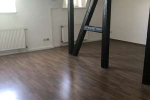 Schöne + Renovierte Dachgeschosswohnung in Bismarck