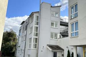 Mieten oder doch lieber KAUFEN? Zentral. Barrierefrei. * Aufzug * Badewanne & Dusche * inkl. EBK * – Fuldatalstraße 10 c, 34125 Wesertor, Kassel – Vorschaubild 2