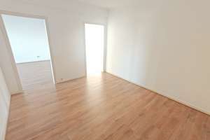 Zentral Wohnen - 86m² - 3 Zimmer, Küche, Balkon, Aufzug – Die vollständige Adresse der Immobilie erhältst du vom Anbieter., 40210 Stadtmitte, Düsseldorf – Vorschaubild 3
