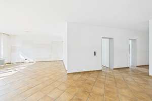 Optimale Grundrissstruktur im renovierungsbedürftigen 4-Zimmer-Wohntraum im beliebten D-Düsseltal – Die vollständige Adresse der Immobilie erhältst du vom Anbieter., 40237 Düsseltal, Düsseldorf – Vorschaubild 3
