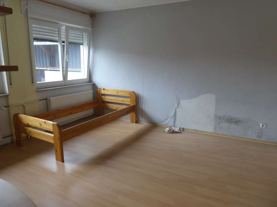 Vielseitiges Anwesen mit Scheune und großem Potenzial in ruhiger Lage von Oberndorf!, Main Kinzig Kreis – Bild 2