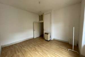 WG-Geeignete 2 Zimmer Altbauwohung im Gallusviertel