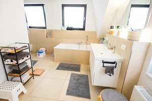 Energieeffizientes, freistehendes  Einfamilienhaus mit moderner Ausstattung – Neuss (Rhein-Kreis) – Vorschaubild 16