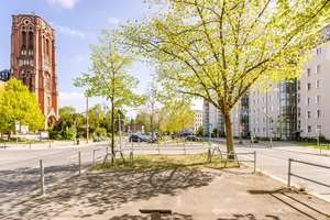 Charmante Aussichten in gefragter Lage trifft gut geschnittene 2-Zimmer-Wohnung nähe Karl-Marx-Allee – Die vollständige Adresse der Immobilie erhältst du vom Anbieter., 10249 Friedrichshain, Berlin – Vorschaubild 2