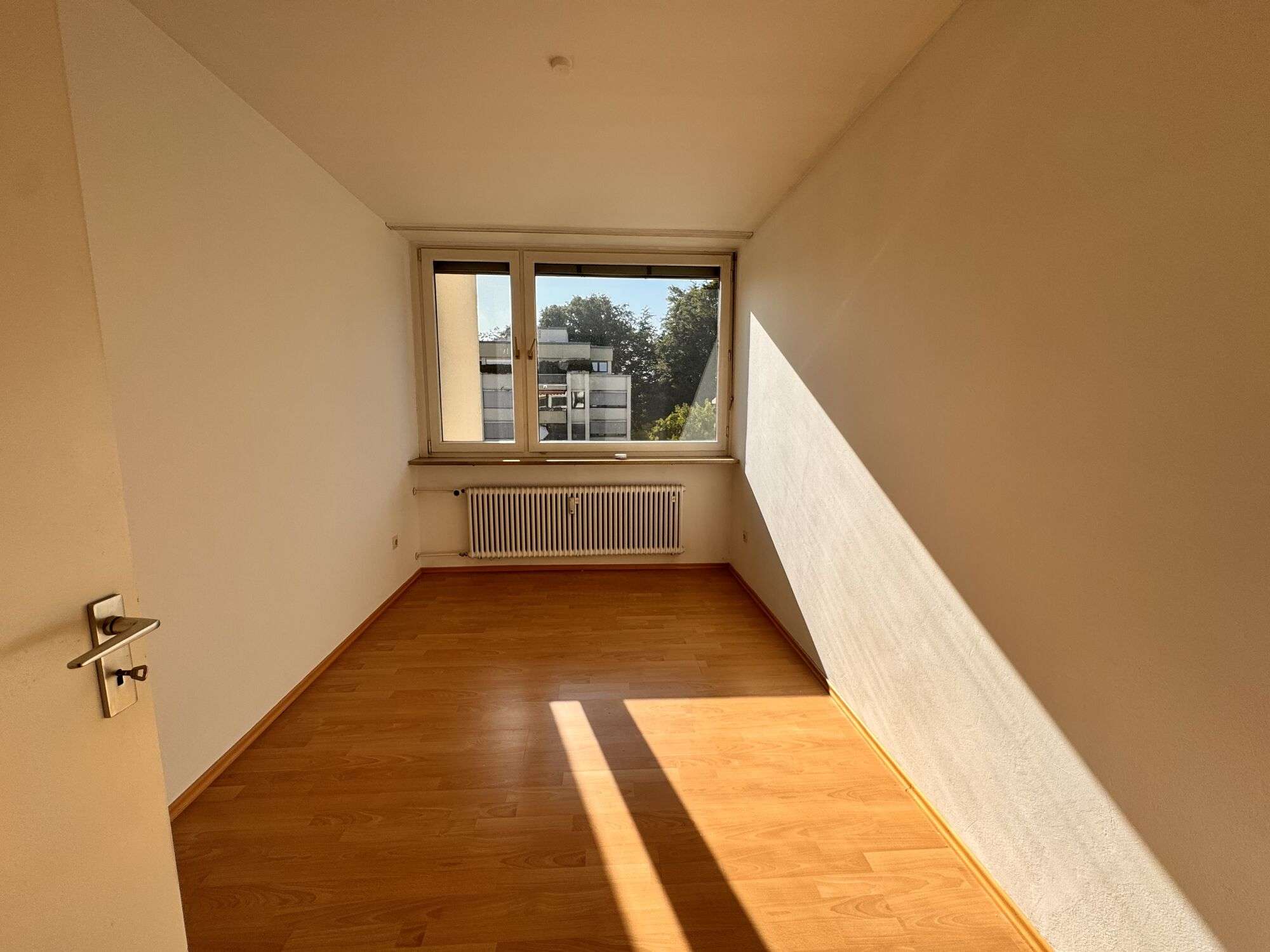 Immobilie in Grünwald - ***Attraktive Lage mit bester Anbindung - helle 3-Zimmer-Wohnung mit Charme*** - Bild 4