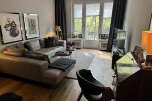 Bestlage am Hofgarten, 3-Zi., 90qm, edles Parkett, Balkon, EBK, Aufzug, Gge., v. Privat – Jägerhofstr. 25, 40479 Pempelfort, Düsseldorf – Vorschaubild 1