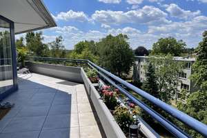 Über den Dächern von Zehlendorf: Lichtdurchflutete DG-Oase mit traumhafter Dachterrasse – Die vollständige Adresse der Immobilie erhältst du vom Anbieter., 14167 Zehlendorf, Berlin – Vorschaubild 14