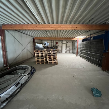 ca. 186 m² große Lagerfläche im Obergeschoss mit Büro