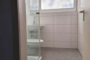 Single-Wohnung, hell + freundlich: 2-Zimmer-Dachgeschosswohnung in Essen – Alte Hauptstraße 17, 45289 Burgaltendorf, Essen – Vorschaubild 9