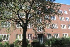 Einzugsbereit! Frisch sanierte 2,5-Zimmer-Wohnung mit Balkon – Elise-Lensing-Weg 10, 22305 Barmbek-Nord, Hamburg – Vorschaubild 1