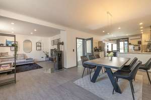Modernisiertes Einfamilienhaus mit Terrasse und Garage in Stutensee-Spöck – Die vollständige Adresse der Immobilie erhältst du vom Anbieter., 76297 Stutensee – Vorschaubild 1