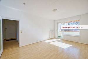 IMMOBERLIN.DE - Sehr sympathische Wohnung mit Südloggia in angenehmer Lage nahe der Havel – Die vollständige Adresse der Immobilie erhältst du vom Anbieter., 13585 Hakenfelde, Berlin – Vorschaubild 3