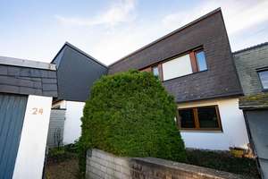 Gepflegtes Reihenmittelhaus mit Garage in ruhiger Lage von Holzhausen! – Die vollständige Adresse der Immobilie erhältst du vom Anbieter., 72172 Sulz am Neckar – Vorschaubild 2