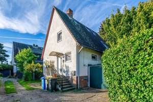 Großräumiges und modernes Einfamilienhaus mit Doppelgarage und Garten in Rudow – Die vollständige Adresse der Immobilie erhältst du vom Anbieter., 12355 Rudow, Berlin – Vorschaubild 14