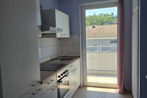**PF-Pflügerstr.**gemütliche 3-Zi.-DG-Wohnung im 5.OG mit EBK und Balkon** – Pflügerstr. 50, 75175 Au, Pforzheim – Vorschaubild 2