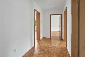 Großzügige und gepflegte 3-Zimmer-Eigentumswohnung in ruhiger Lage von München-Solln – Die vollständige Adresse der Immobilie erhältst du vom Anbieter., 81479 Solln, München – Vorschaubild 2