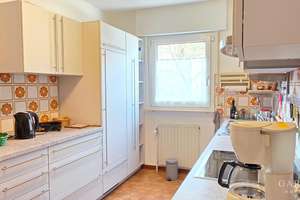 Attraktives Einfamilienhaus ca. 98 qm Wfl. + ca. 73 qm ausbaubar *  zwei Bäder * große Garage – Die vollständige Adresse der Immobilie erhältst du vom Anbieter., 73266 Bissingen an der Teck – Vorschaubild 3