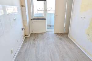 Frisch sanierte 3-Zimmer-Wohnung auf der Immermannstraße (mit Aufzug und Balkon)
