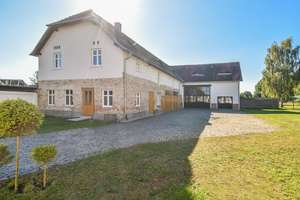 Stilvolle Villa mit weitläufigem Grundstück – Die vollständige Adresse der Immobilie erhältst du vom Anbieter., 6901 Radis – Vorschaubild 5