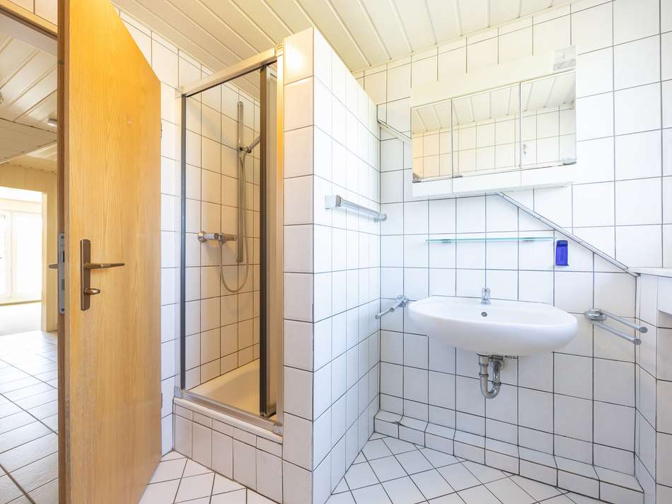 Badezimmer (DG)