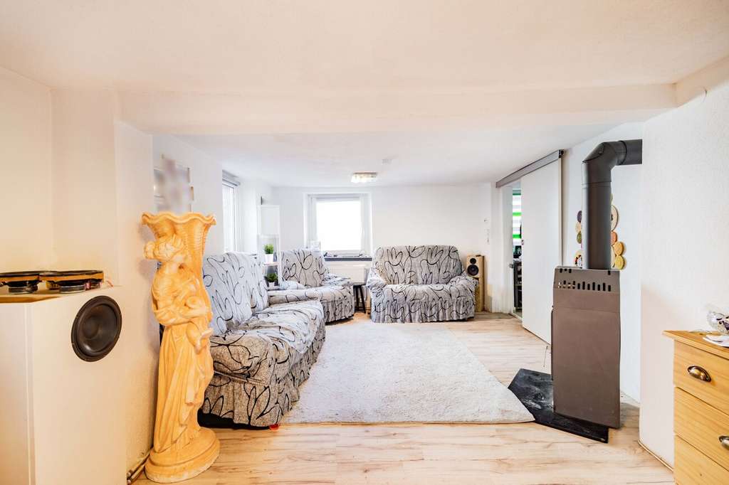 Immobilie in Herbolzheim - BRUMANI | Saniertes und helles Einfamilienhaus mit großer Scheune und Werkstatt in Herbolzheim - Bild 4