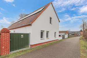Großzügig & modern: Saniertes Einfamilienhaus mit Garten, PV-Anlage, Wallbox& Highspeed-Internet – Die vollständige Adresse der Immobilie erhältst du vom Anbieter., 39524 Neuermark-Lübars – Vorschaubild 3