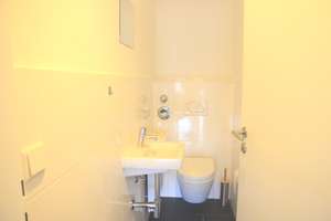 Freie 4-Zimmer-Wohnung mit zwei Loggien – Die vollständige Adresse der Immobilie erhältst du vom Anbieter., 81673 Josephsburg, München – Vorschaubild 9
