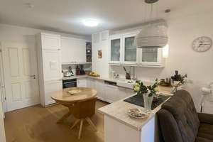 Ruhig und grün! Geschmackvolle 4-Zimmern Wohnung in Lankwitz. Heizung /Wasser Kosten sind enthalten. – Mühlenstraße 54, 12249 Lankwitz, Berlin – Vorschaubild 5