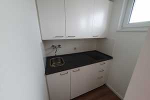 2 Minuten bis zur Hochschule! Renovierte 1-Zimmer-Wohnung mit neuer Einbauküche und Balkon – Borriesstraße 3-5, 27570 Bremerhaven – Vorschaubild 4