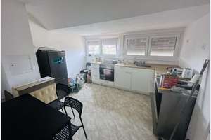 Möbliertes WG Zimmer in netter 3er WG – Die vollständige Adresse der Immobilie erhältst du vom Anbieter., 70376 Neckarvorstadt, Stuttgart – Vorschaubild 3