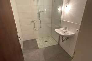 Schön geschnittene, frisch komplett sanierte 3-Zimmer-Wohnung  mit Balkon in der Schinnrainstraße 3 – Schinnrainstraße 3, 76227 Durlach, Karlsruhe – Vorschaubild 7
