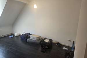 1,5-Zimmer-Wohnung im Dachgeschoss in Saarbrücken – Die vollständige Adresse der Immobilie erhältst du vom Anbieter., 66121 Sankt Johann, Saarbrücken – Vorschaubild 2