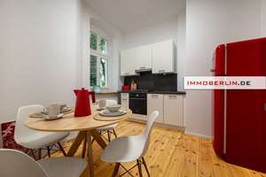 IMMOBERLIN.DE - Ersteinzug nach Sanierung 2025! Stilvolle Altbauwohnung mit Balkon & Mobiliar – Die vollständige Adresse der Immobilie erhältst du vom Anbieter., 10245 Friedrichshain, Berlin – Vorschaubild 4