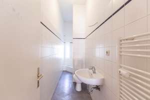 2-Zimmer-Altbauwohnung im Vorderhaus – Grünberger Strasse 19, 10243 Friedrichshain, Berlin – Vorschaubild 9