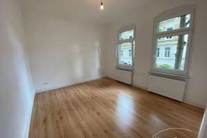 4 Zi.Whg., unmöbliert, im östlichen Ringgebiet. Kleiner Gartenanteil zur alleinigen Nutzung. PKW ...