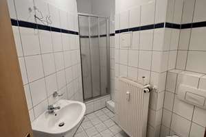 **kleine 2 Zimmerwohnung mit Balkon und Einbauküche, ideal für Studenten oder Auszubildende** – Wolfenbütteler Straße 45, 39112 Sudenburg, Magdeburg – Vorschaubild 5
