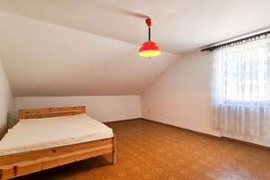 Reserviert: Renovierungsbedürftiges Zweifamilienhaus mit Garage in zentraler Lage in Plattling – Die vollständige Adresse der Immobilie erhältst du vom Anbieter., 94447 Plattling – Vorschaubild 16