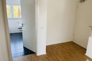 Exklusive drei Zimmer Dachgeschosswohnung mit Balkon – Wachtelweg 29, 81827 Waldtrudering, München – Vorschaubild 12