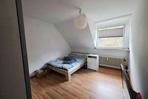 Gepflegte 4‑Zimmer‑Wohnung mit Ausbaupotenzial sowie Garagen und Parkplatz in Trier-Olewig – Die vollständige Adresse der Immobilie erhältst du vom Anbieter., 54295 Olewig, Trier – Vorschaubild 8