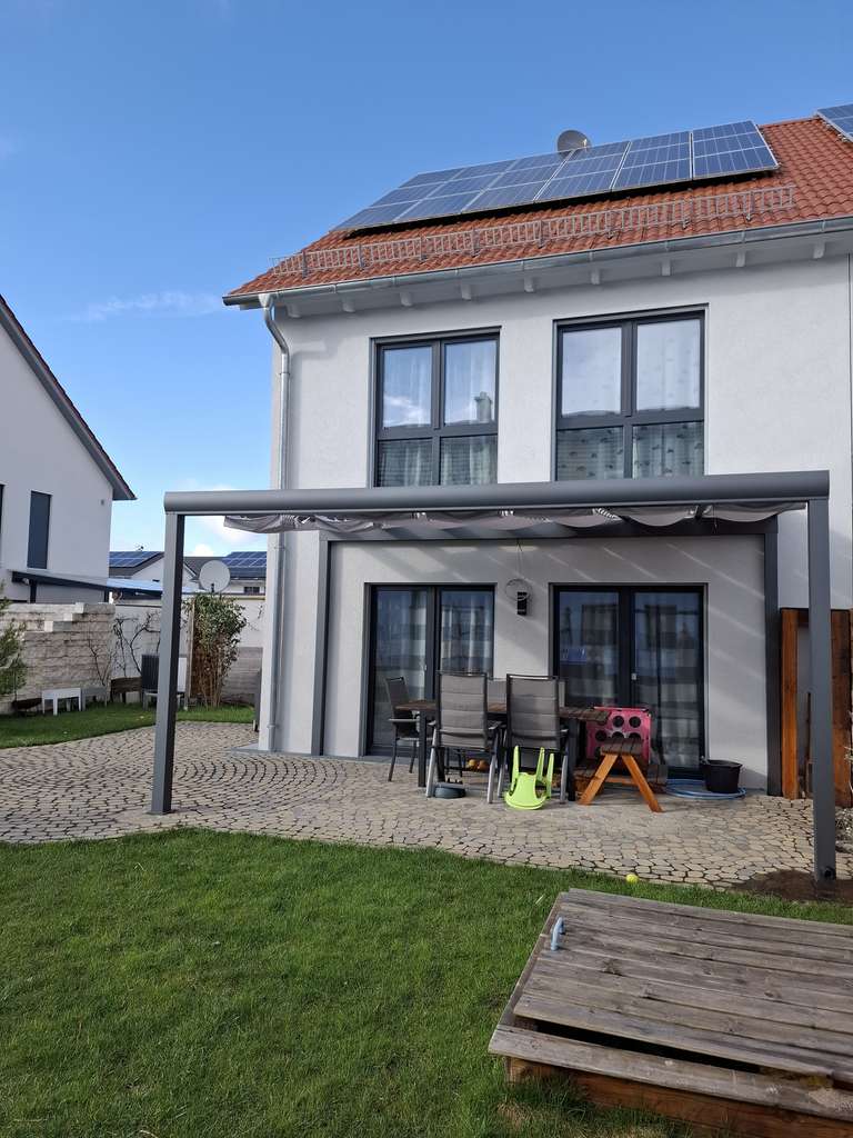 Immobilie in Merching - Neuwertige moderne Doppelhaushälfte mit Keller in Merching(KFW 40 plus) - Bild 2