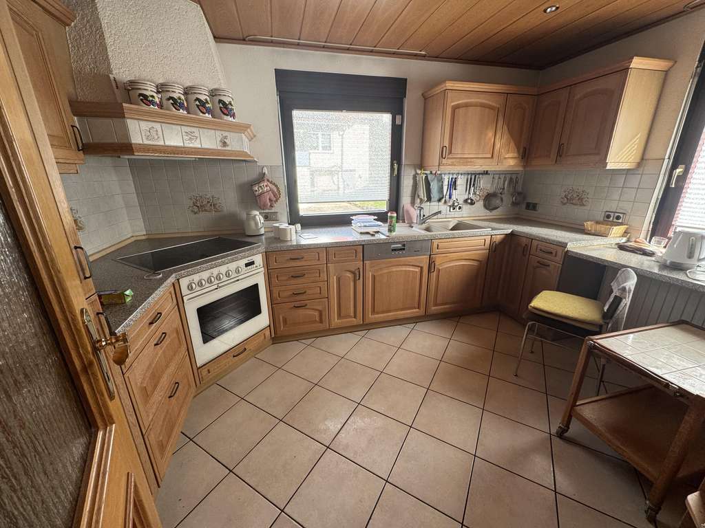 Immobilie in Holzmaden - Gepflegtes Einfamilienhaus mit großem Garten - Bild 4