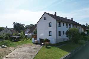 Großzügiges 1- bis 2-Familienhaus mit Garagen, großer Terrasse und Garten! – Bayreuth (Kreis) – Vorschaubild 3