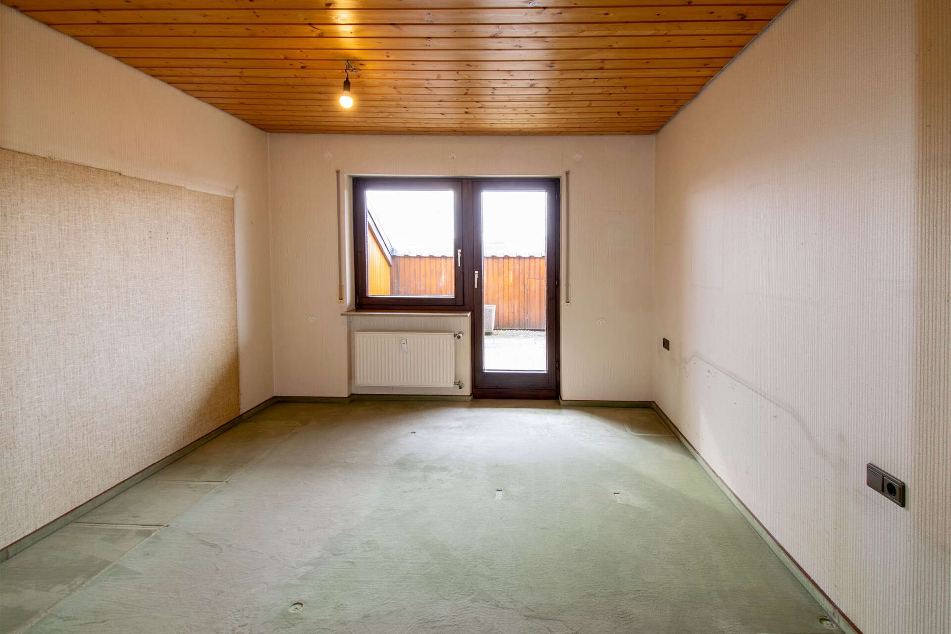 Immobilie in Ditzingen - Ruhige Lage und tolle Fernsicht: 3,5-Zimmer-Wohnung mit Dachterrasse und TG-Platz zu verkaufen - Bild 6