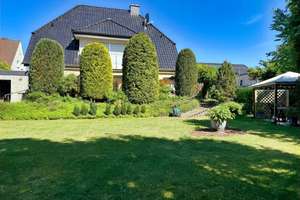 Idyllisches Einfamilienhaus im Herzen von Brackwede – Die vollständige Adresse der Immobilie erhältst du vom Anbieter., 33647 Brackwede, Bielefeld – Vorschaubild 3