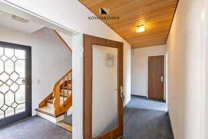 Vater,Mutter,Kind - gern auch mit Oma und Opa
Grosses Haus mit modernisiertem Dach und Ausbaureserv – Die vollständige Adresse der Immobilie erhältst du vom Anbieter., 73630 Remshalden – Vorschaubild 7