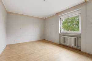 Renovierungsbedürftige 3-Zimmer-Wohnung mit Loggia und Stellplatz in Leverkusen-Rheindorf – 51371 Rheindorf, Leverkusen – Vorschaubild 6